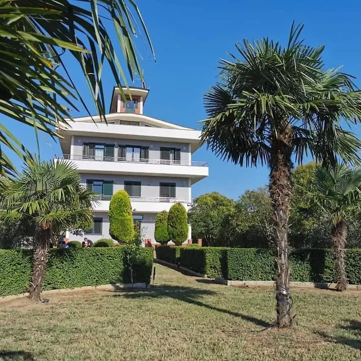 Aldesa Apartments Golem